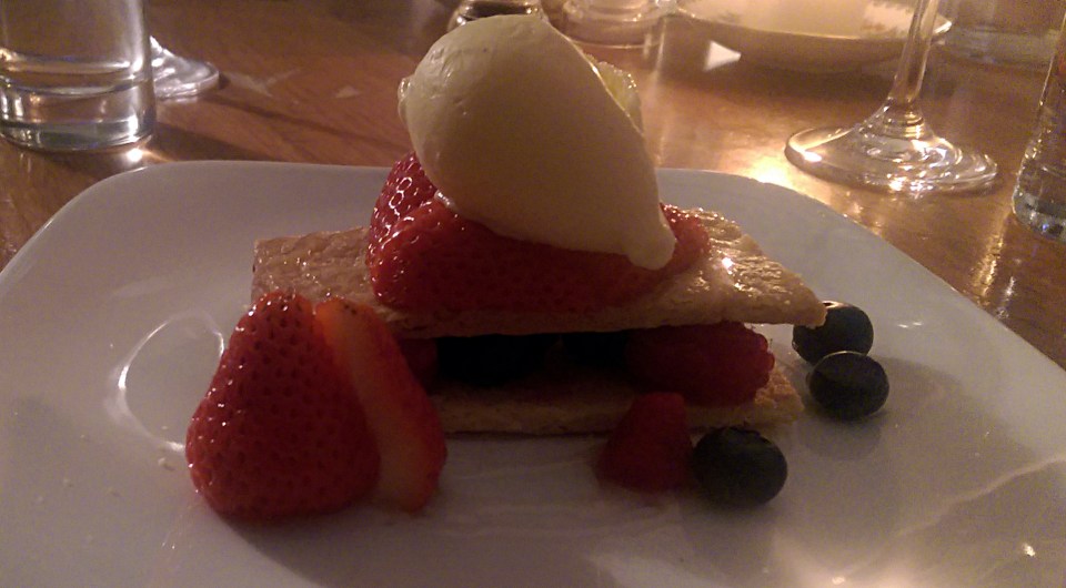 Shortbread with Summer Fruits - The Clock House - Upton (Nottinghamshire)